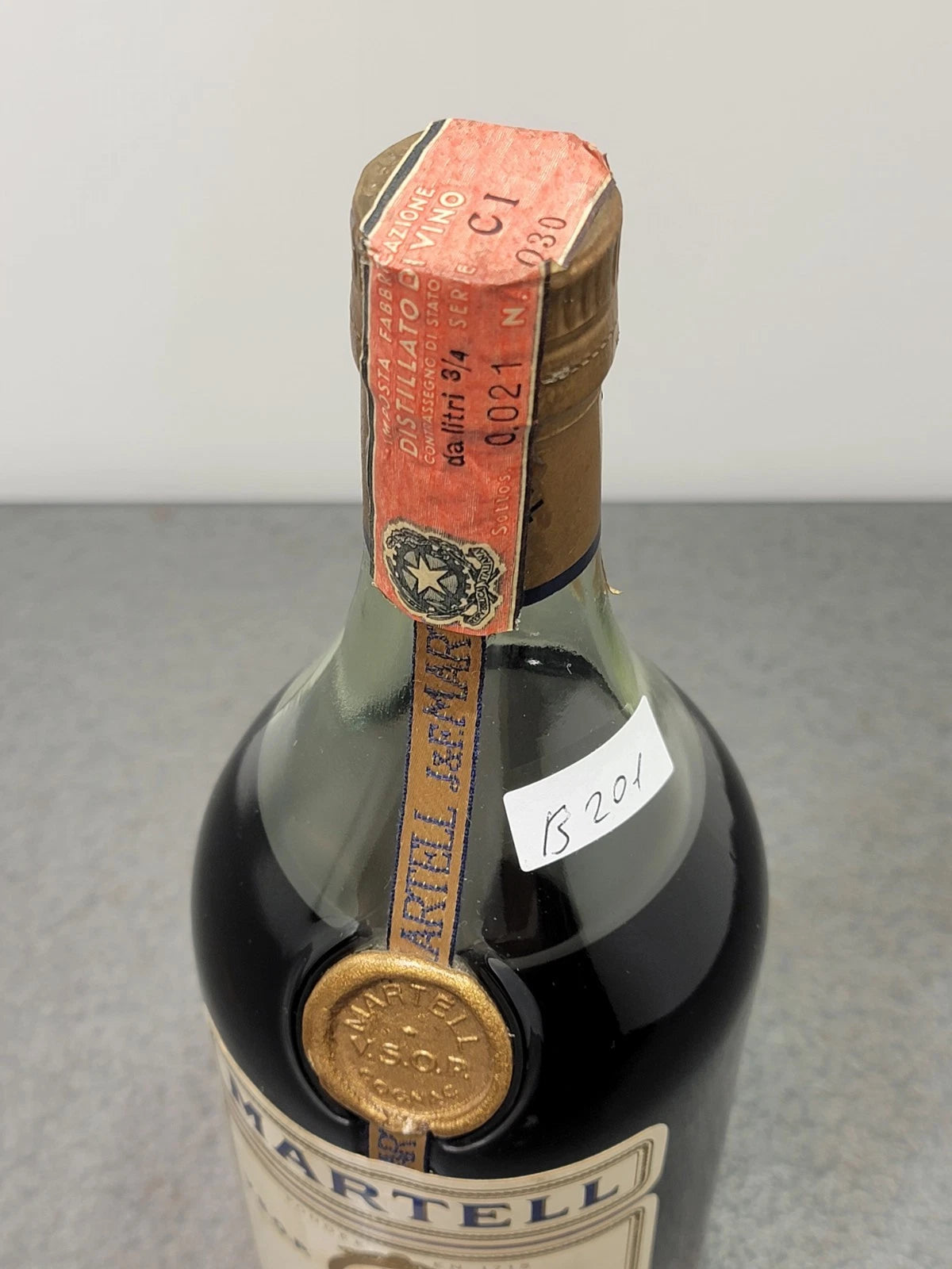 Cognac Martell Medaillon 1960s V.S.O.P 250 Anniversaire bott.75 cl 40%