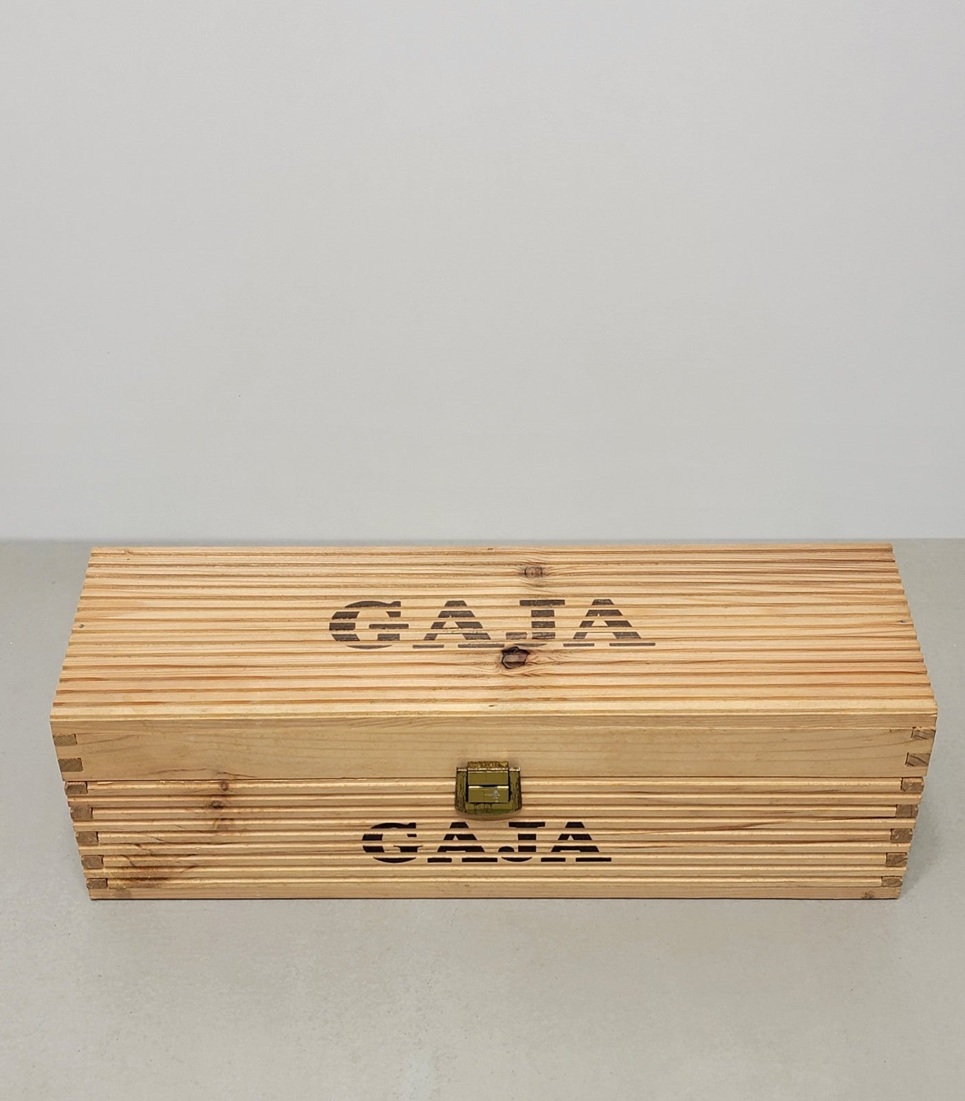 Gaja Barbaresco 2011 bott. 75 cl 14,5% Cassa di Legno