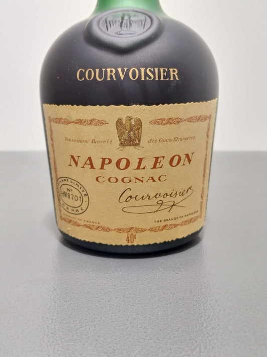 Cognac Courvoisier Napoleon 1960s bott.70 cl 40%