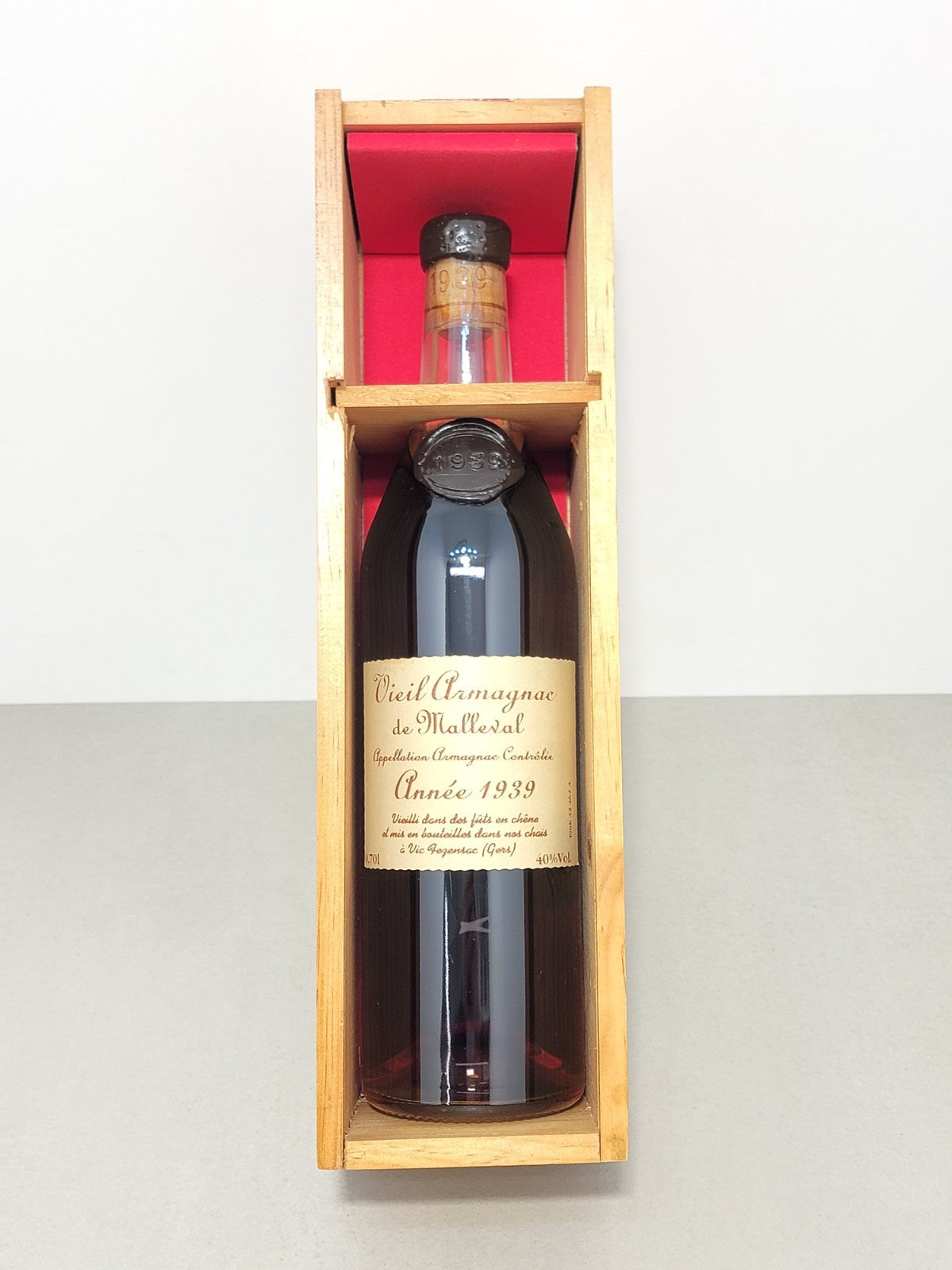 Armagnac Malleval 1939 Vic Fezensac Imbottigliato 2000 Cassa in Legno 70 cl 40%