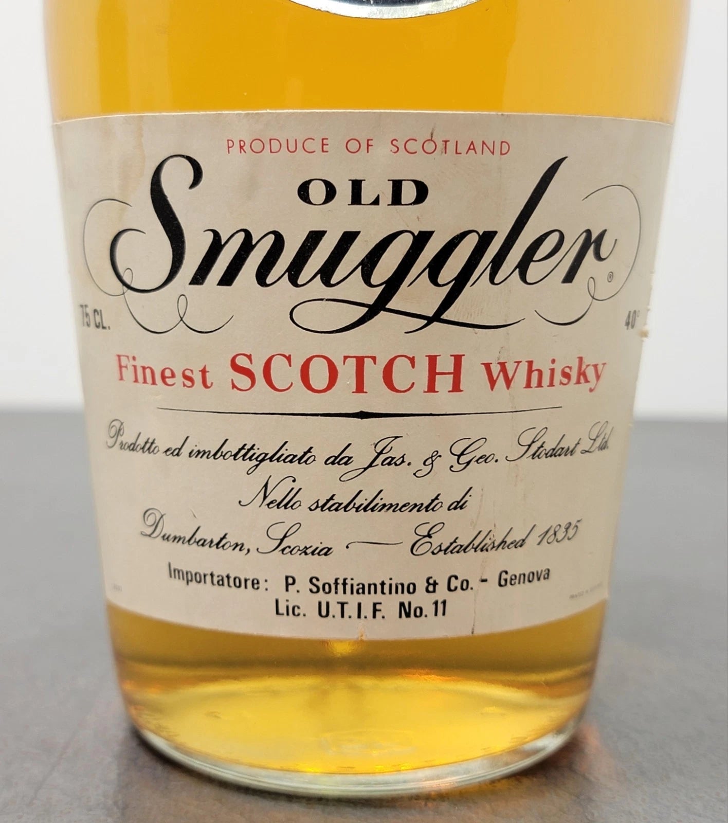 1x Old Smuggler 1970s  Fines Scotch Whisky bott. 75 cl 40%