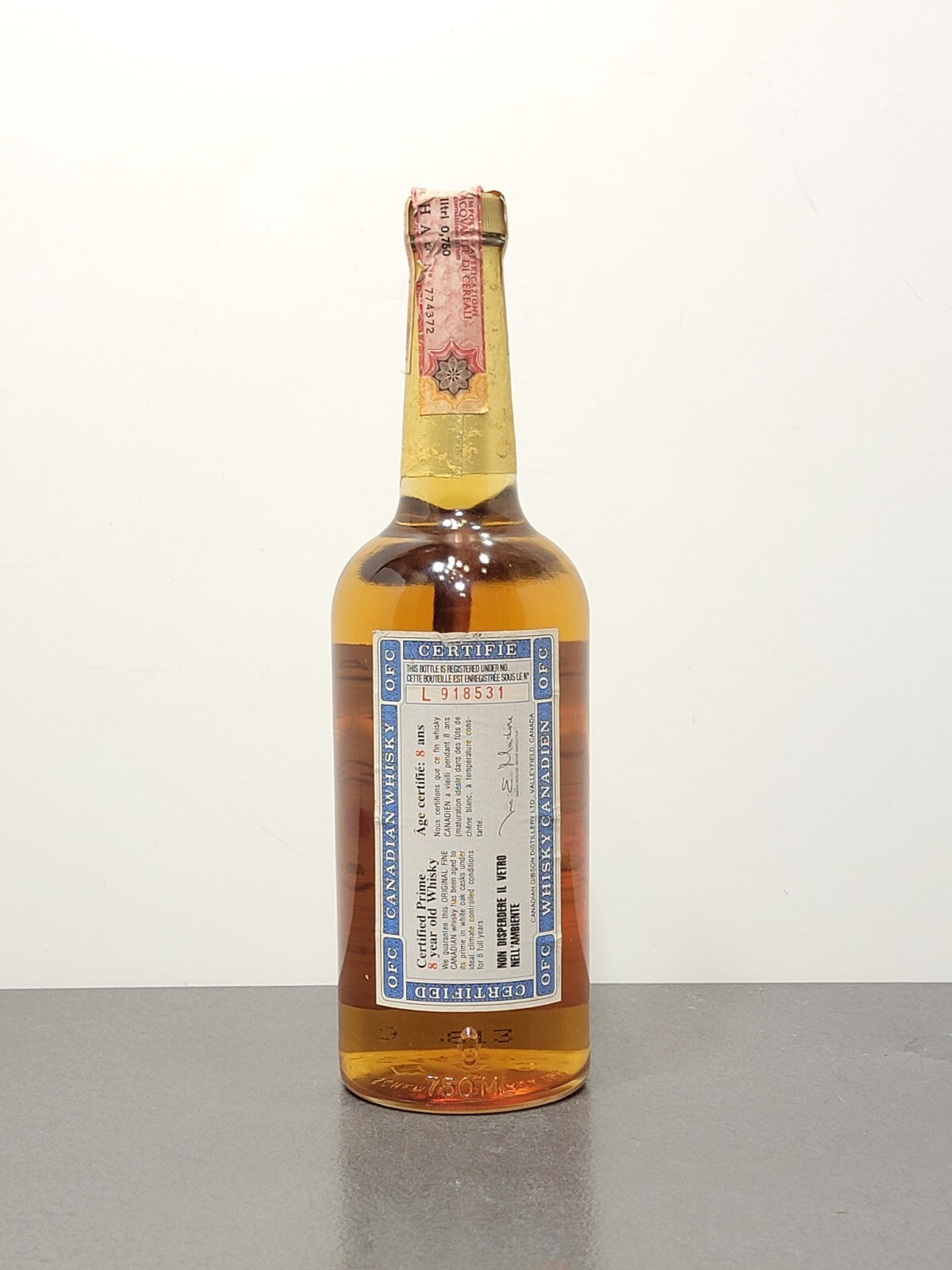 Whisky Canadian O.F.C 8 year 1981 Gibson 86 proof bott.75 cl 43.4%
