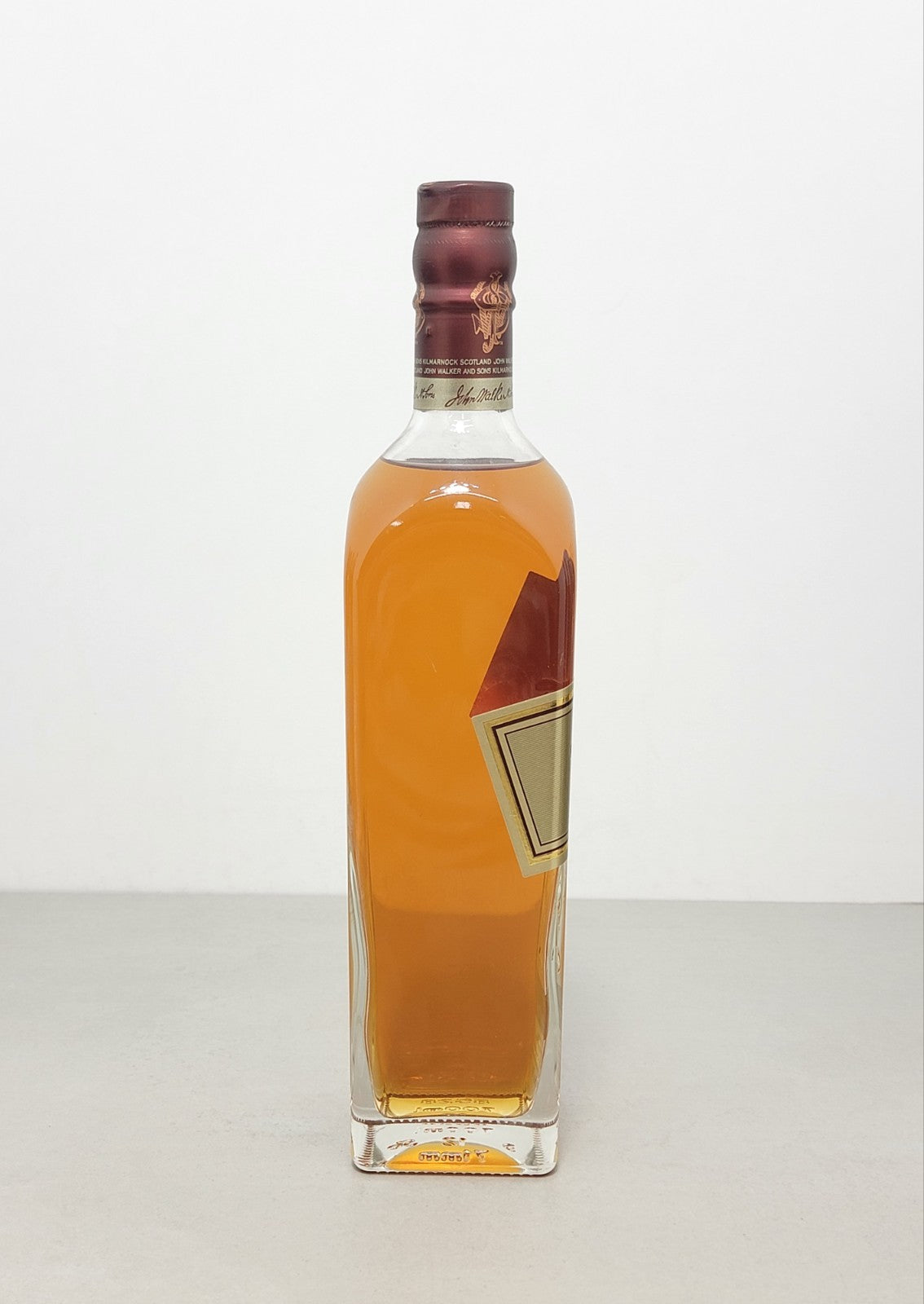 Whisky Johnnie Walker Gold Label Centenary Blend 2000s con Box bott. 70 cl 40%