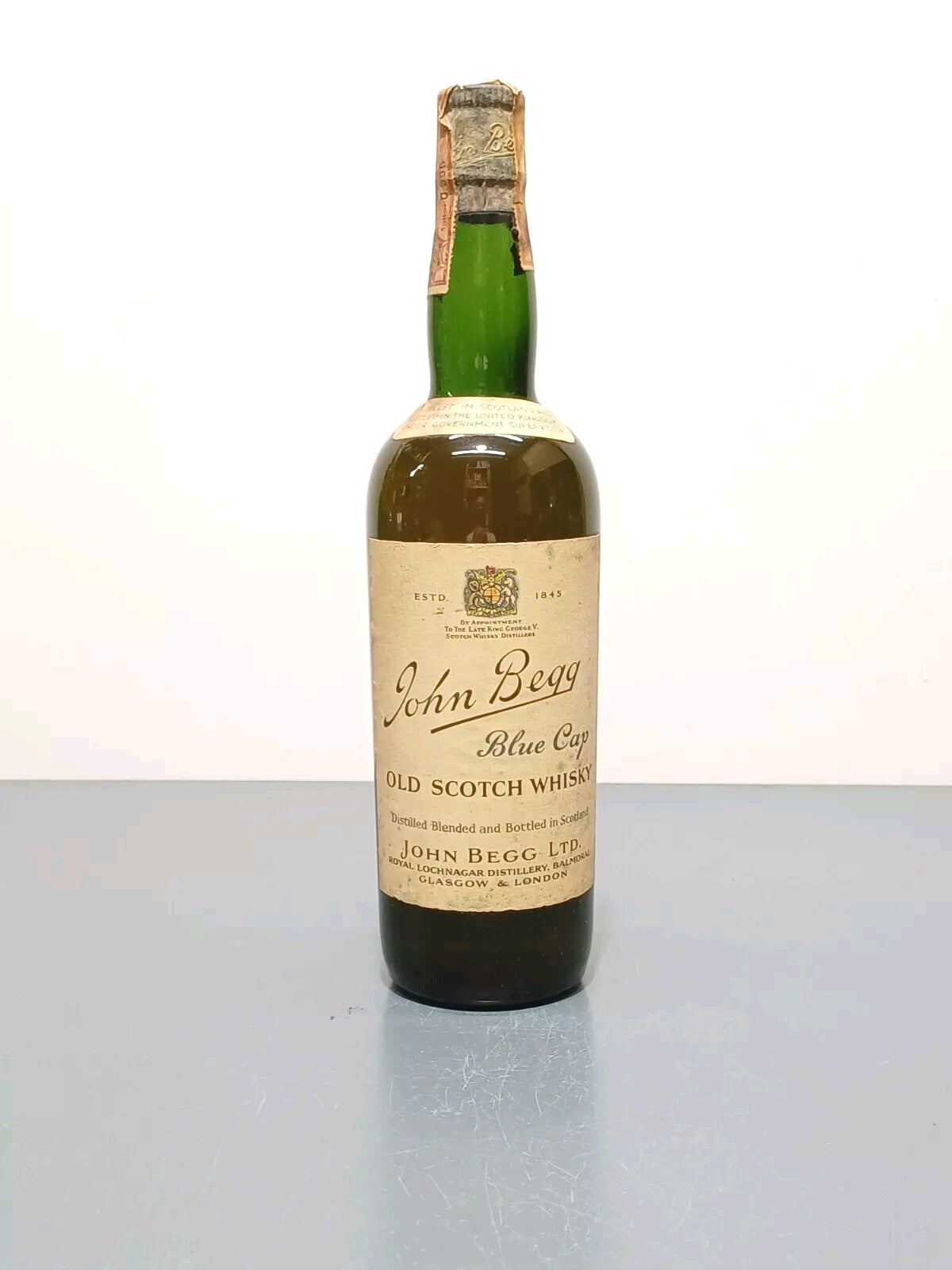 Whisky John Begg Blu Cap Blended Old Scotch Whisky bott.75 cl 1950s