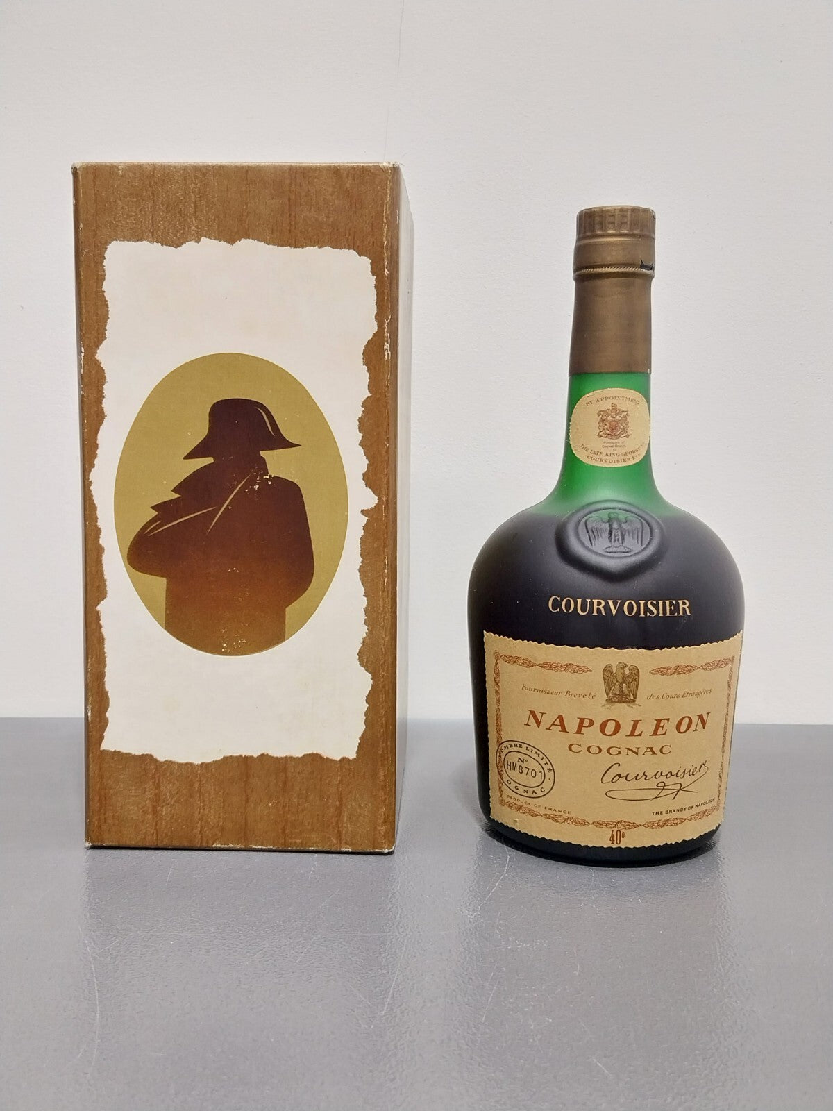 Cognac Courvoisier Napoleon 1960s bott.70 cl 40%