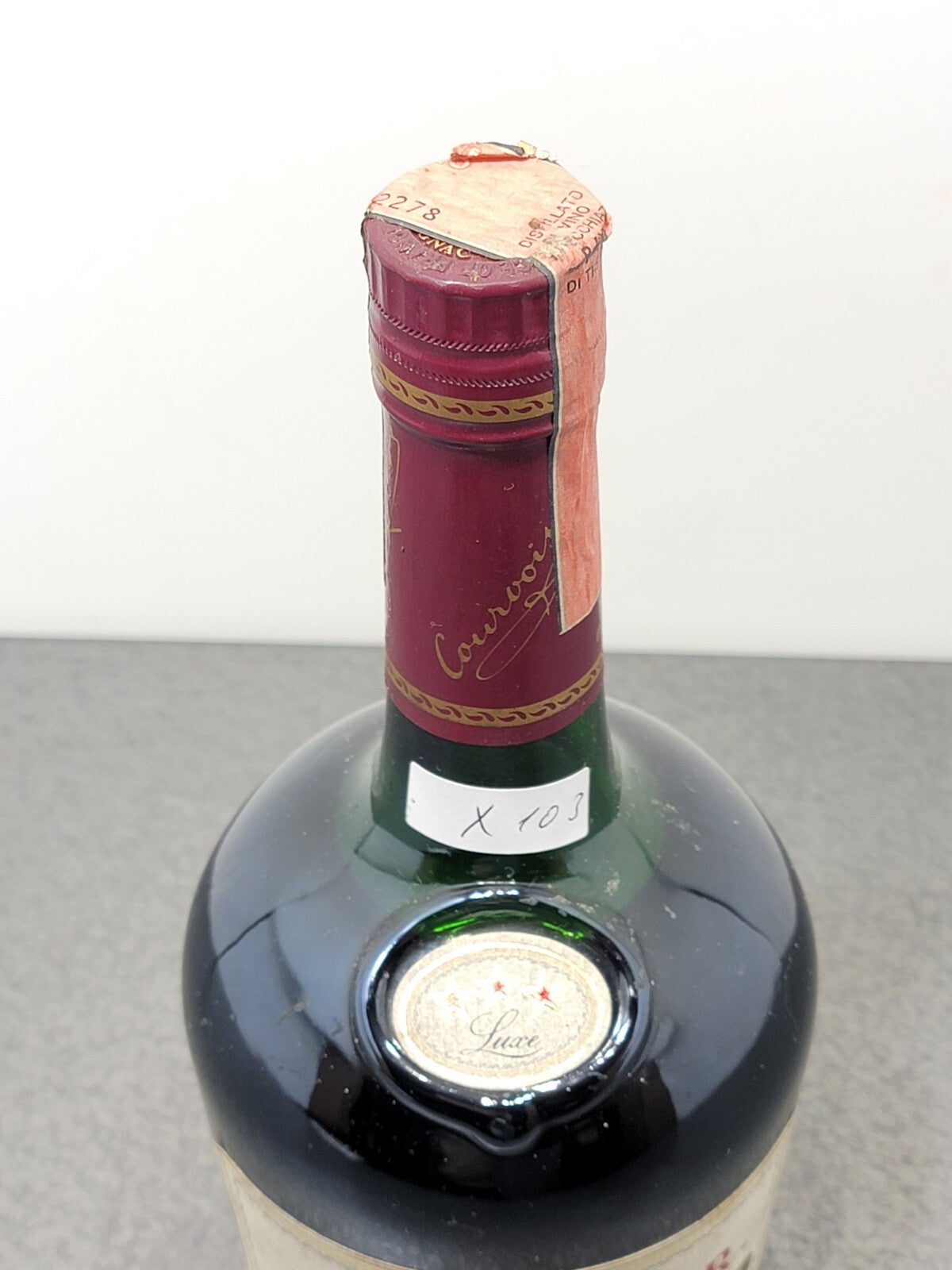 Cognac Courvoisier 3 Star Luxe 1980s bott.70 cl 40%