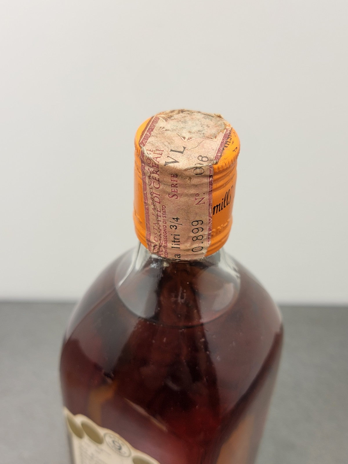 Whisky Old Bushmills 1970s Irish Whisky bott.75 cl 43%