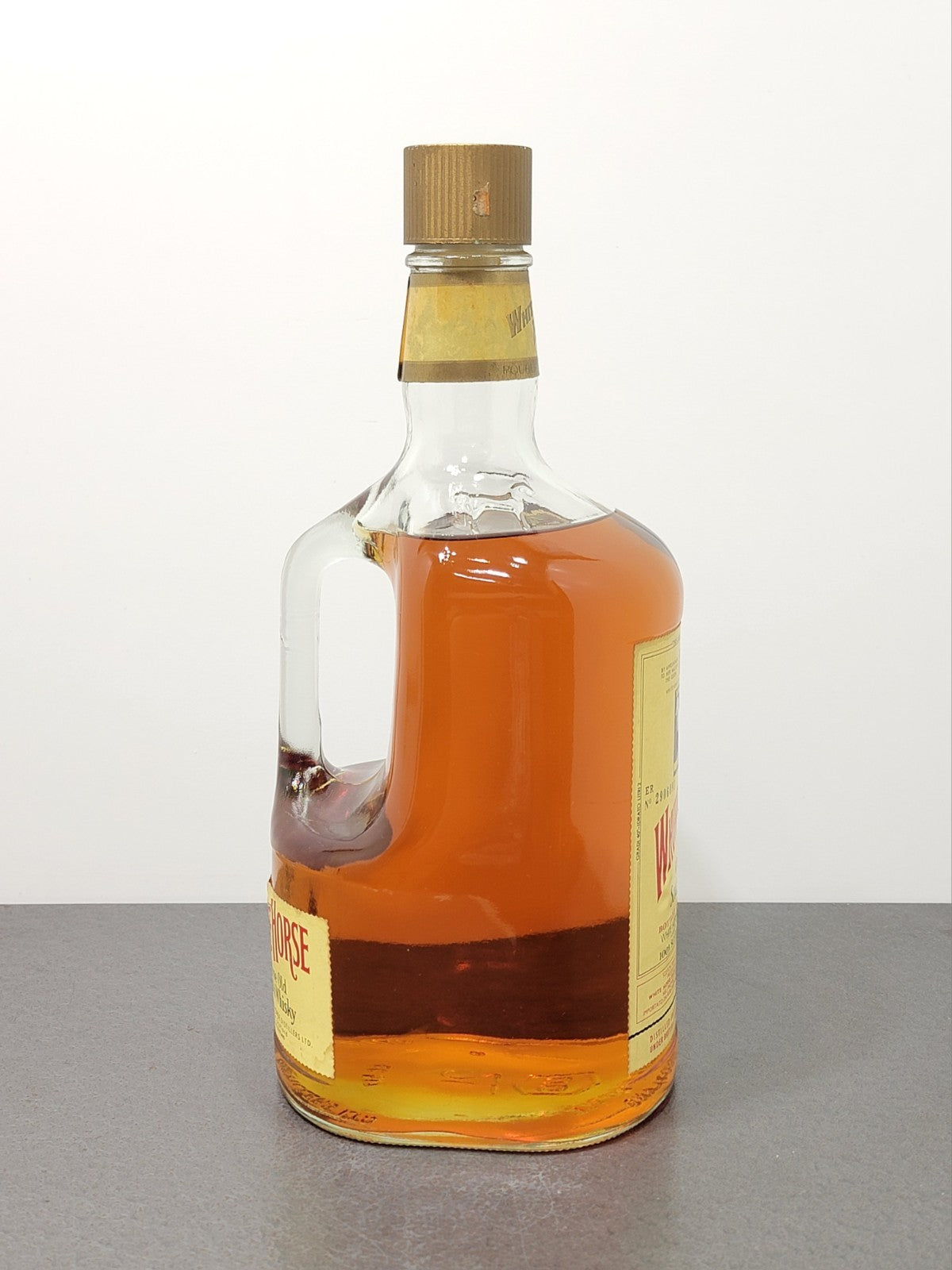 Whisky White Horse 1970s Fine Old Scotch Whisky bott. 2 Litri 40%