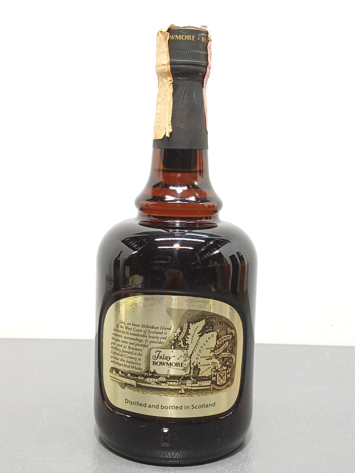 Whisky Bowmore 12 years Old Islay Single Malt anni 80 bott.75 cl 43%