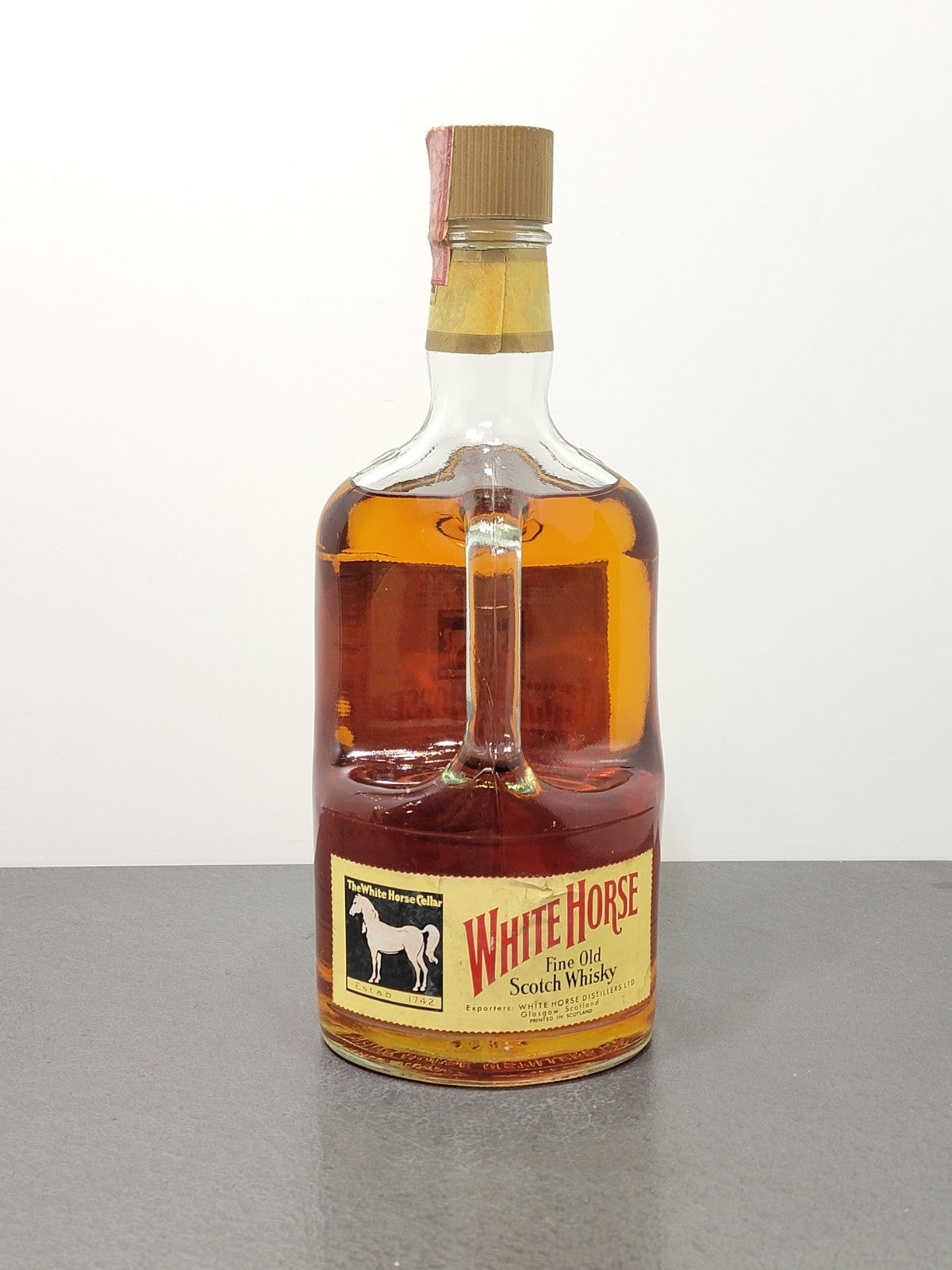 Whisky White Horse 1970s Fine Old Scotch Whisky bott. 2 Litri 40%