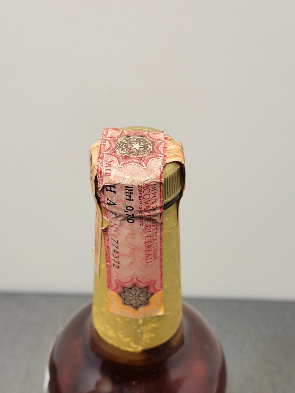 Whisky Canadian O.F.C 8 year 1981 Gibson 86 proof bott.75 cl 43.4%