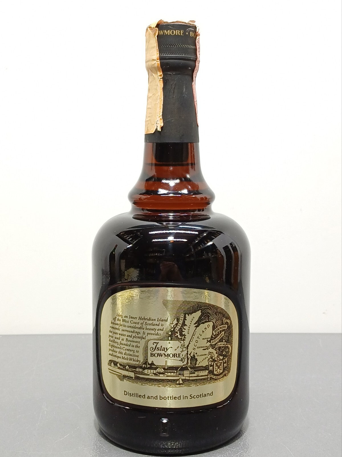 Whisky Bowmore 12 years Old Islay Single Malt anni 80 bott.75 cl 43%