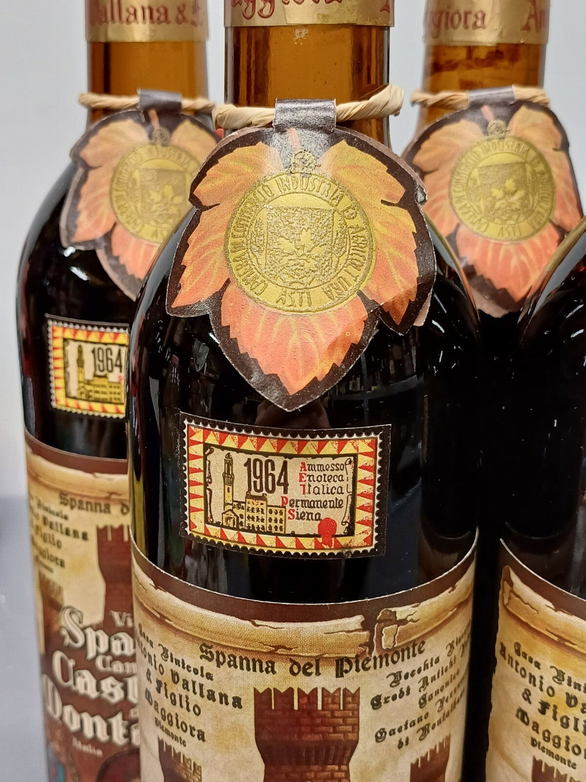 1x Spanna A. Vallana Cantina 1964 Castello Di Montalbano bott. 72 cl