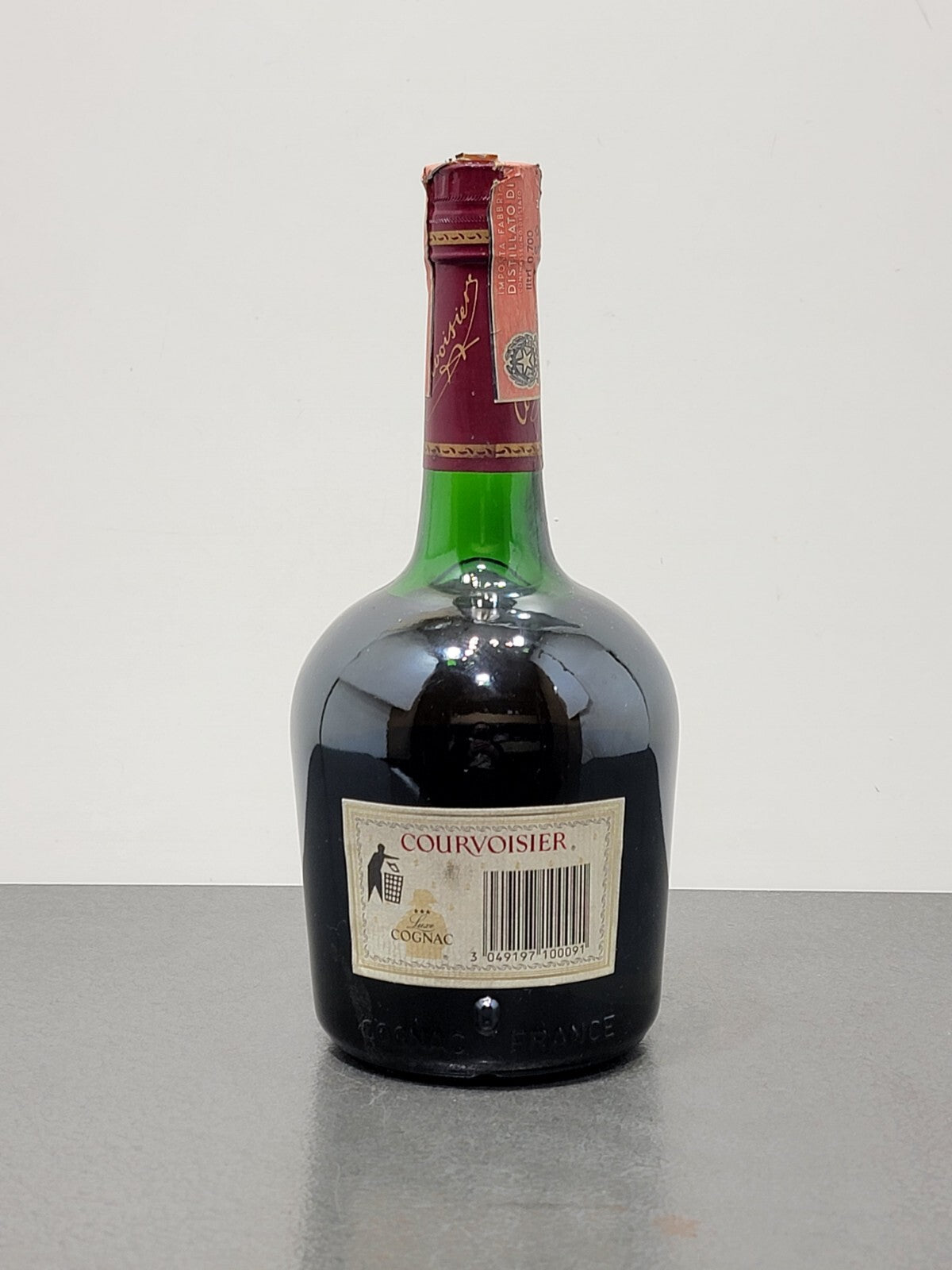 Cognac Courvoisier 3 Star Luxe 1980s bott.70 cl 40%