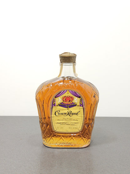 Whisky Crown Royal 1981 Joseph & Seagram Blended Canadian Whisky bott.75 cl 40%