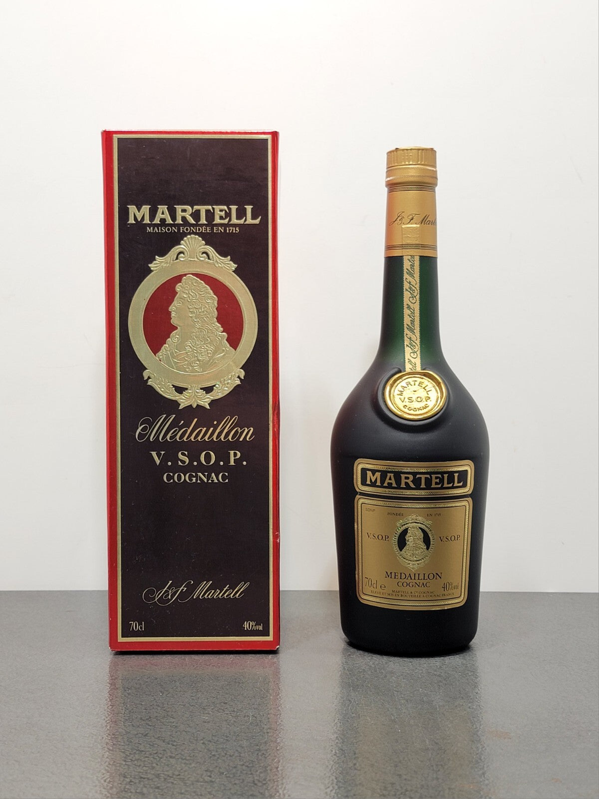 Cognac Martell Medaillon 1980s V.S.O.P bott.70 cl 40%