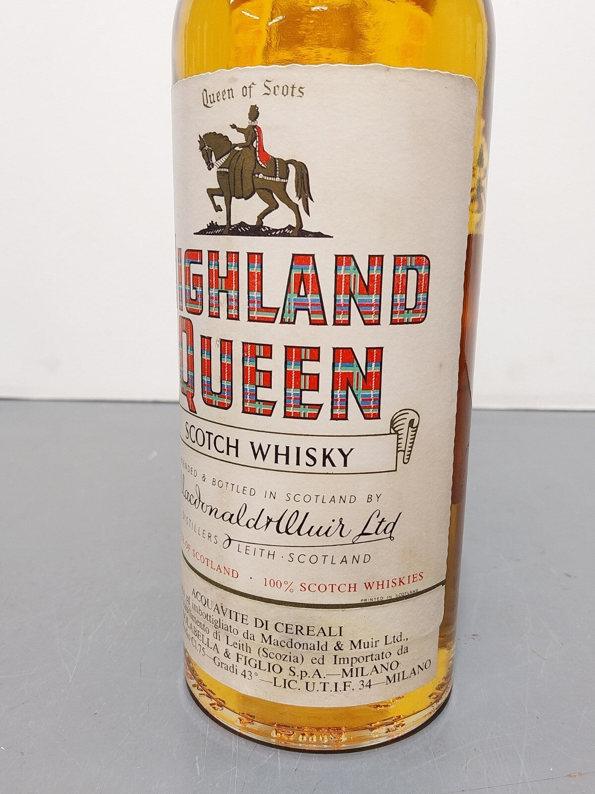 1x Whisky Highland Queen anni 60 bott. 75 cl
