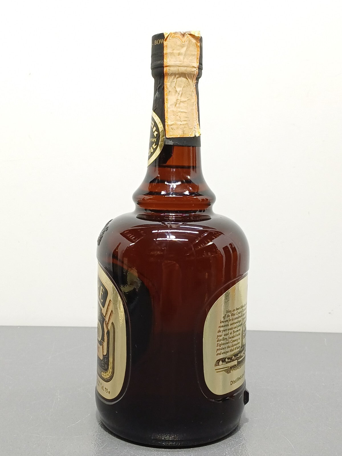 Whisky Bowmore 12 years Old Islay Single Malt anni 80 bott.75 cl 43%