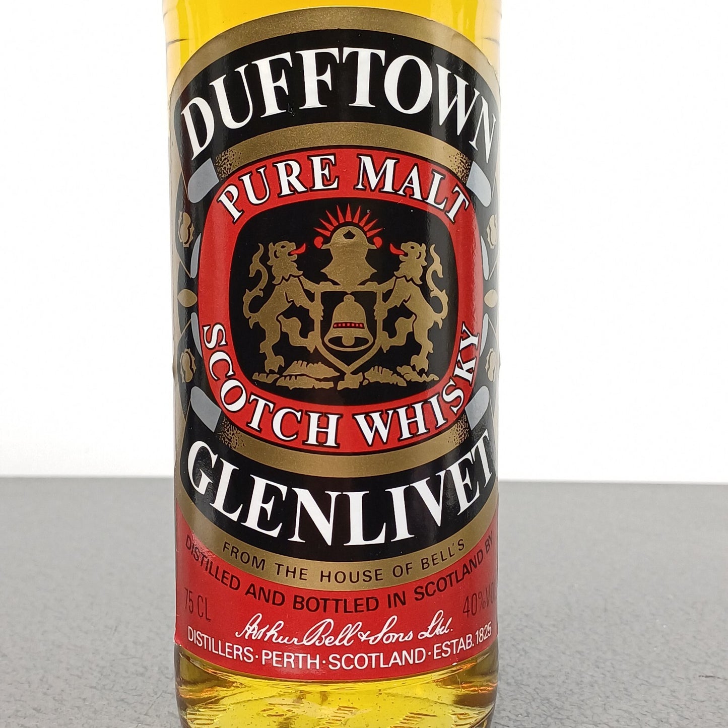 Whisky Dufftown 8 years Glenlivet 1980s Pure Malt Scotch Whisky bott.75 cl 40 %