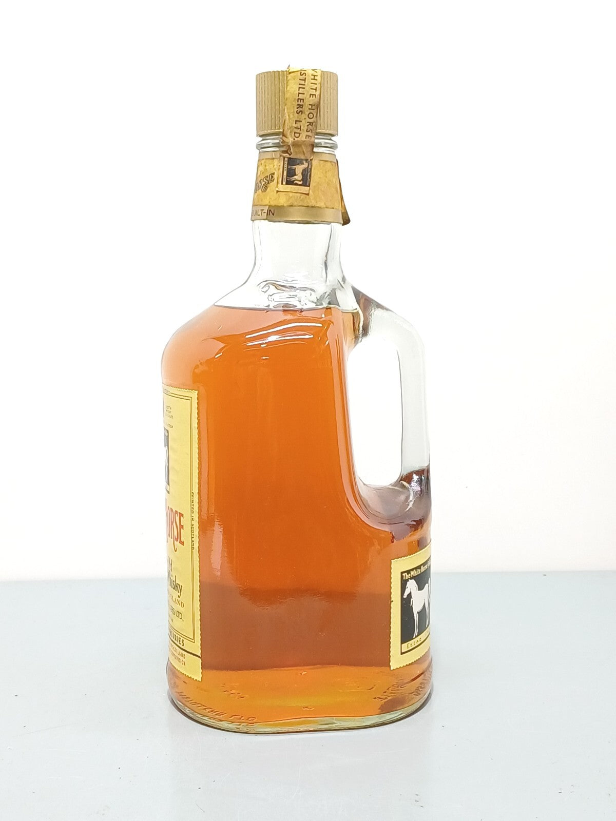 Whisky White Horse 1970s Fine Old Scotch Whisky bott. 1,75 Litri 40%